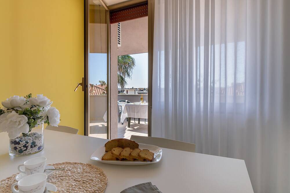 Ganze Wohnung, Penthouse With Large Terrace With Sea View And Parking Space in Martinsicuro, Teramo Provinz