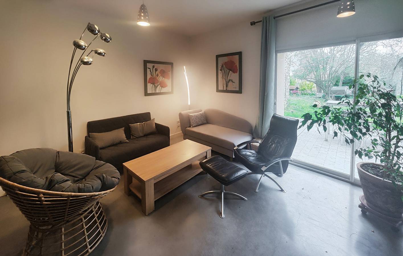 Logement confortable à 200 m du centre de Causses-et-Veyran : Wi-Fi, parking et climatisation in Causses-et-Veyran, Région de Béziers