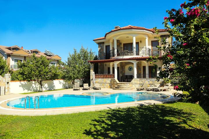 Ferienhaus für 11 Personen, mit Seeblick und Pool sowie Garten und Meerblick, mit Haustier in Ägäisregion - 4