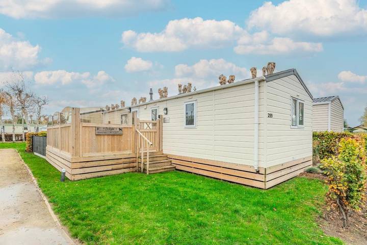 Vakantiepark voor 4 personen, with tuin and kinderzwembad as well as zwembad in België