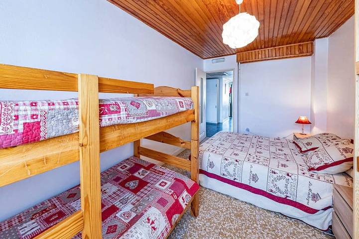 Gîte pour 8 personnes, avec balcon dans Office De Tourisme De Saint Francois Longchamp - 4