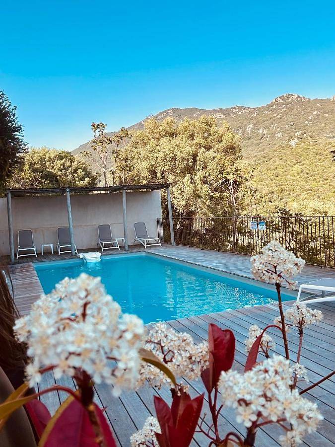 Hôtel pour 2 personnes, avec vue ainsi que jardin et piscine