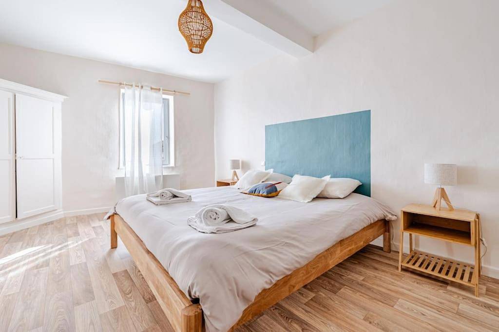 Appartement entier, Two-Bedroom Apartment in Marsanne, Région de nyons