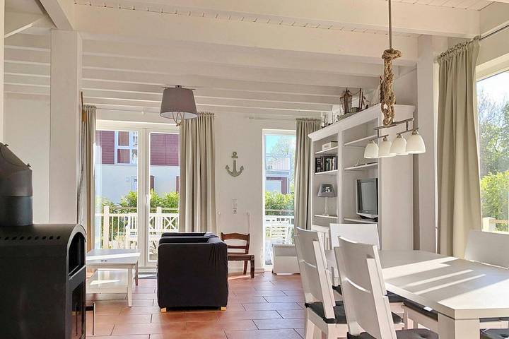 Ferienhaus für 6 Personen, mit Sauna und Seeblick sowie Terrasse in Wangerland