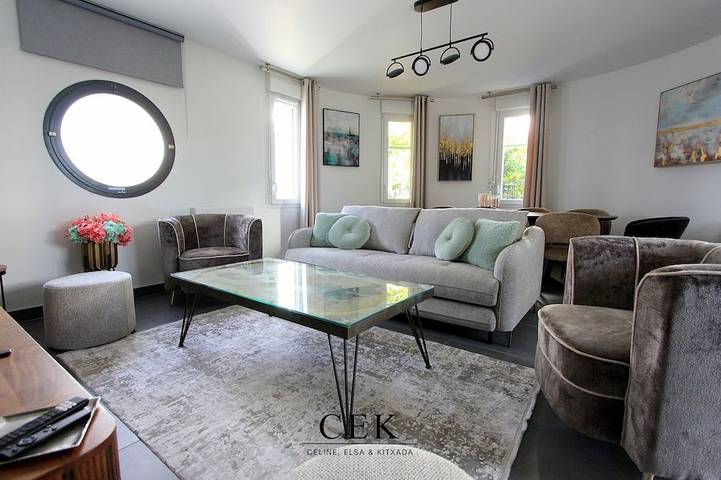 Maison de vacances pour 12 personnes, avec Terrasse à Chessy