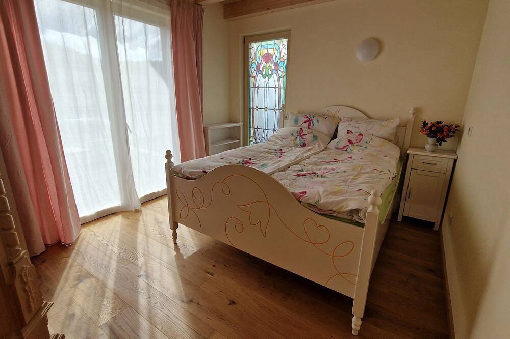 Neues Öko-Gästehaus zum Wohlfühlen für Großfamilien oder Gruppen. \nnaturnah! in Witzenhausen, Werra-Meißner-Kreis