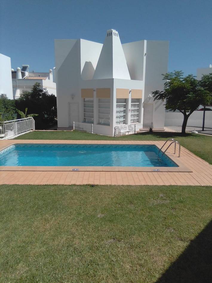 Villa for 6 people, with terrace and pool in 