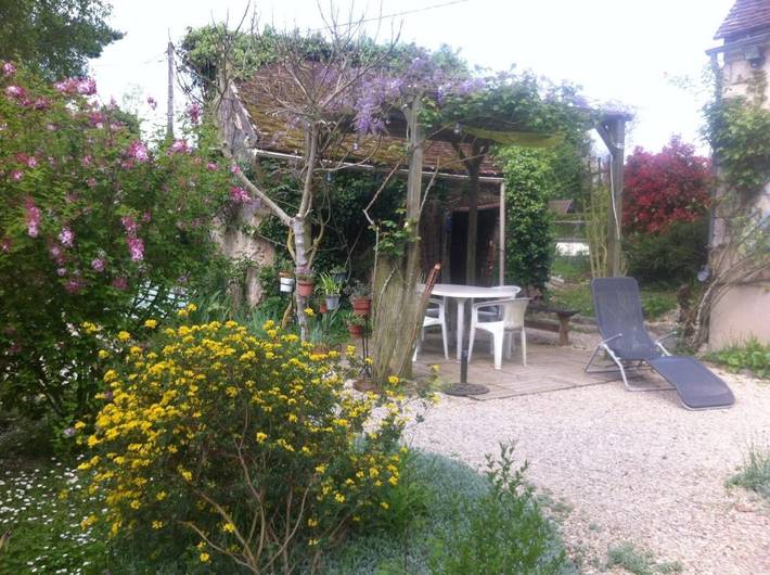 Chambre d’hôte pour 2 personnes, avec Terrasse et Jardin à Joigny