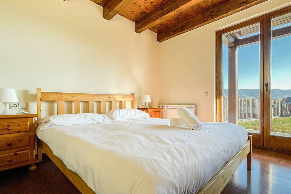 Cal Vilaldach in Llivia, Parque Natural Regional de los Pirineos Catalanes