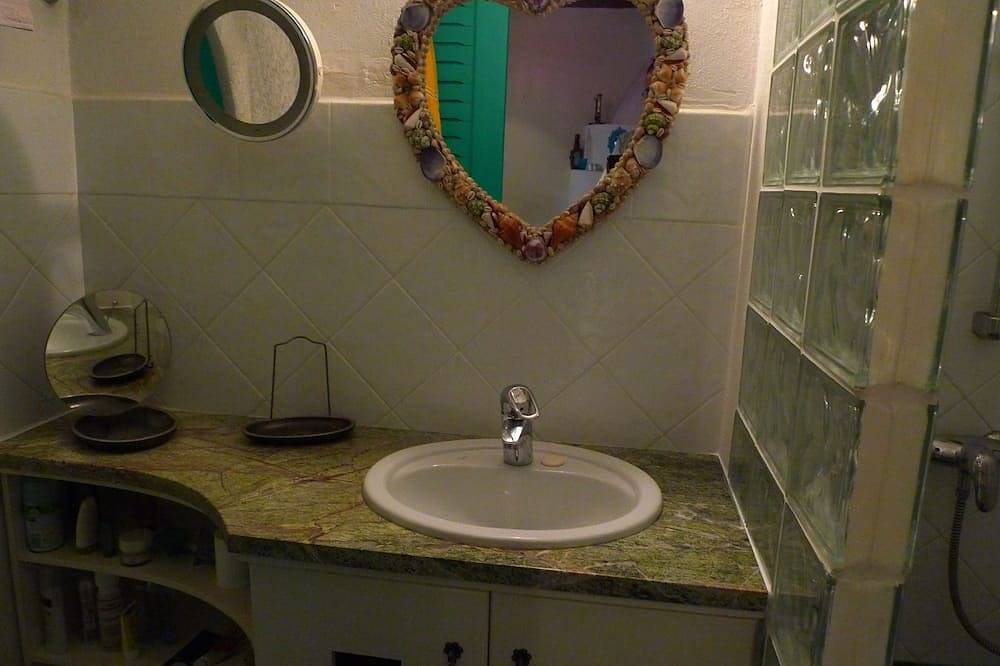 Agapi Kyria Florenz künstlerisch, geräumig, geschmackvoll, luxuriös, ruhig, Meerblick in Skopelos Stadt, Sporaden