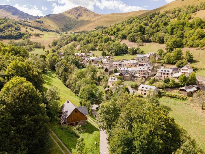 Chalet pour 10 personnes, avec jacuzzi et jardin, adapté aux familles à Peyragudes - 3