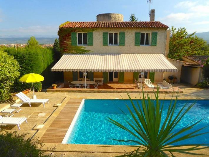 Villa pour 10 personnes, avec Terrasse et Jardin ainsi que Piscine et Vue à Le Beausset