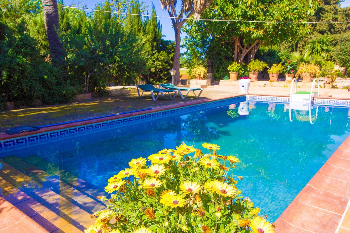 Geheel vakantieappartement, Vakantieappartement voor 10 personen met terras in Son Ferriol, Palma de Mallorca