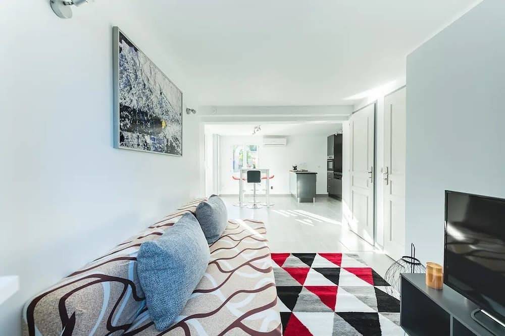 Appartement entier, F2 calme, terrace, climatisation in Saint-Jean-de-Védas, Côte méditerranéenne (France)