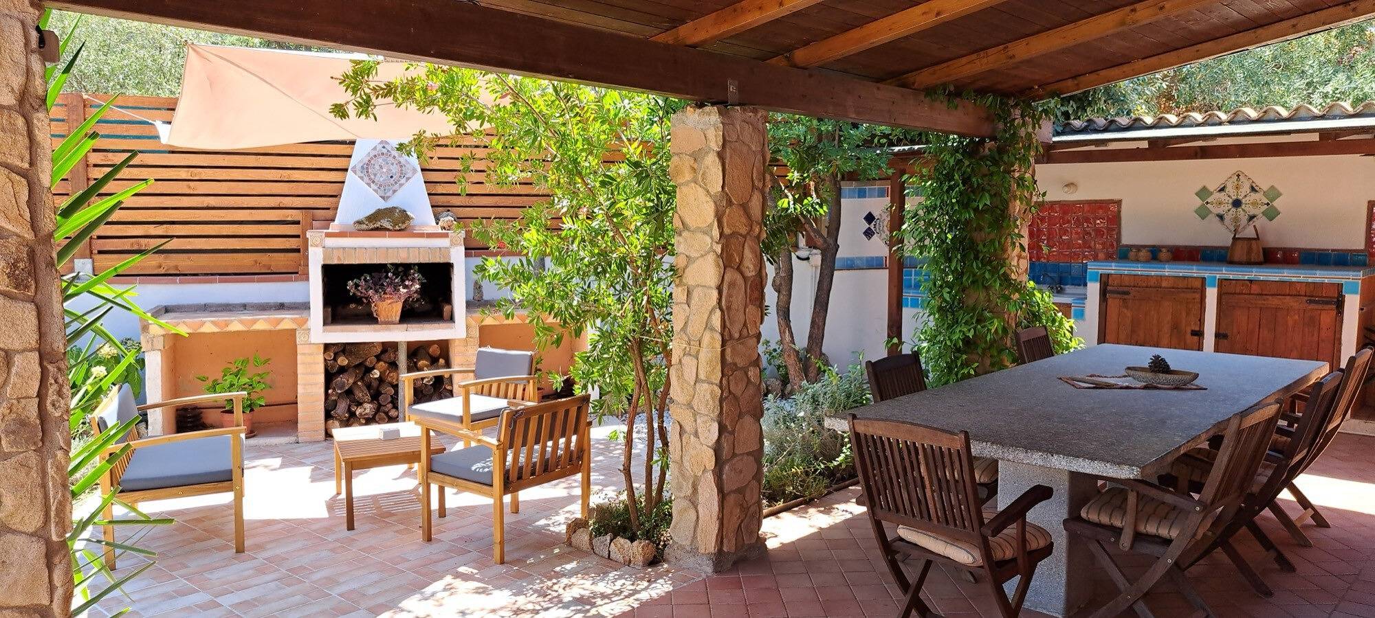 Casa vacanze "La Pavoncella" con piscina privata e Wi-Fi in Trinità d'Agultu e Vignola, Gallura
