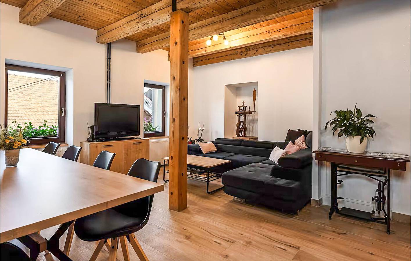 Ganze Ferienwohnung, Moderne 150 m² große Wohnung mit WLAN, Klimaanlage, Parkplatz und nur 200 m vom Fluss Lokvarka entfernt in Primorje-Gorski Kotar