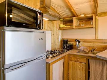 Camping pour 4 Personnes dans Sainte-Marie-du-Mont, Cotentin, Photo 3