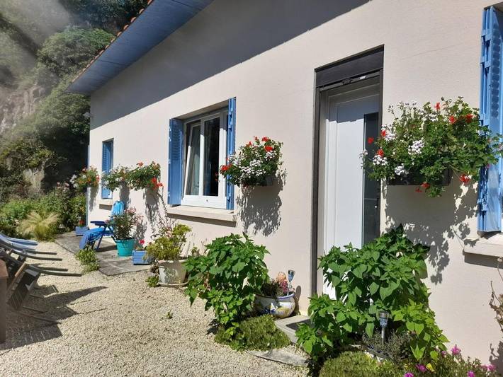 Gîte pour 2 personnes, avec terrasse à Jugon-les-Lacs - 4