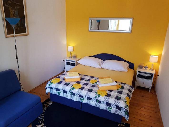 Ganze Wohnung, Apartment Luca - Two Bedroom Apartment with Terrace in Prvić Luka (Kroatische Adria), Prvić Luka