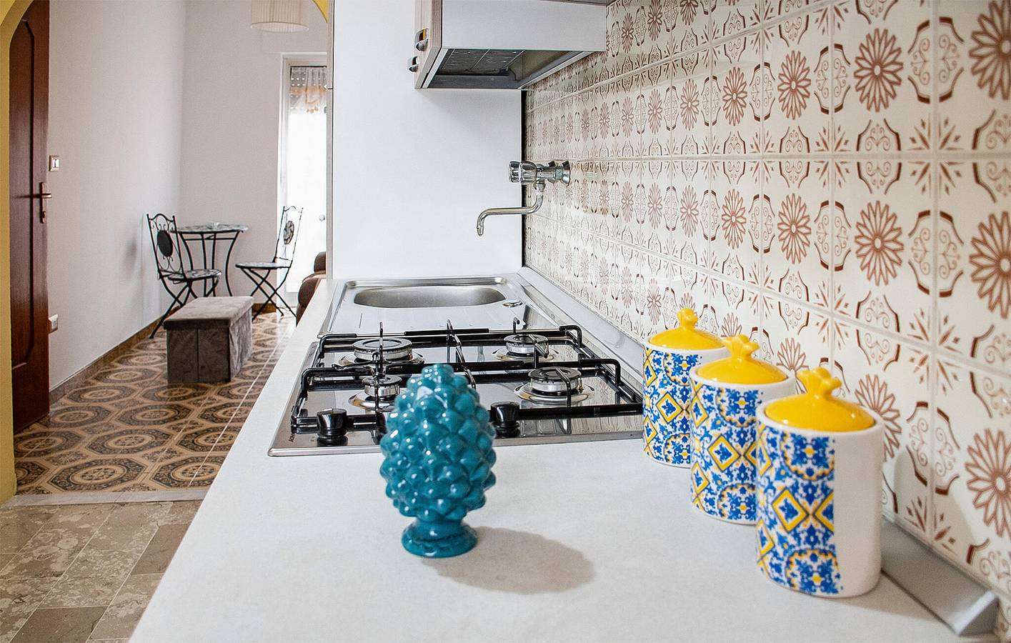 Acogedora Vista a la Playa: AC, Terraza, Cocina, WiFi in Torrenova (Italia), Provincia de Messina
