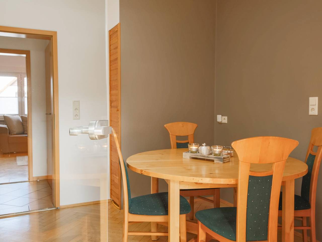 Ganze Wohnung, Moderne Ferienwohnung im Thüringer Wald in Emsetal, Waltershausen