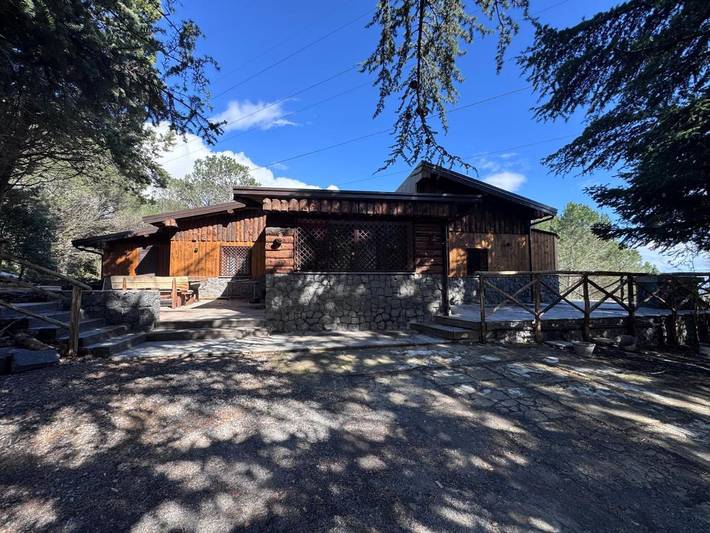 Gîte pour 14 personnes, avec jardin et vue, animaux acceptés à Nicolosi - 4