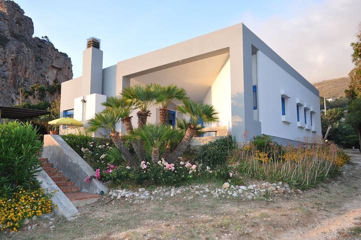 Villa pour 6 personnes, avec terrasse et jardin, animaux acceptés à San Vito Lo Capo