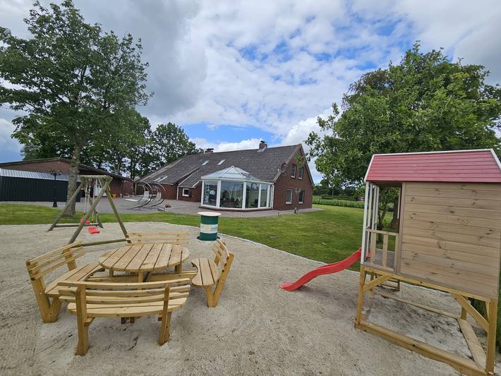 Ferienhaus für 12 Personen, mit Ausblick und Garten in Landkreis Wittmund