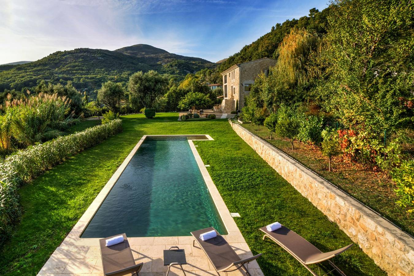 Wunderschönes restauriertes Bauernhaus mit Pool in der Nähe von Vence in Vence, Mittelmeerküste (Frankreich)