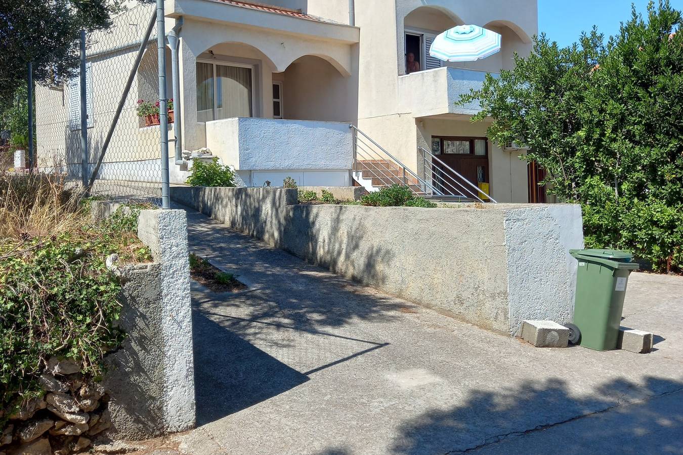 Ganze Wohnung, 2-Zimmer-Ferienwohnung am Strand Tkon, Pasman A-5840-b in Tkon, Pasman