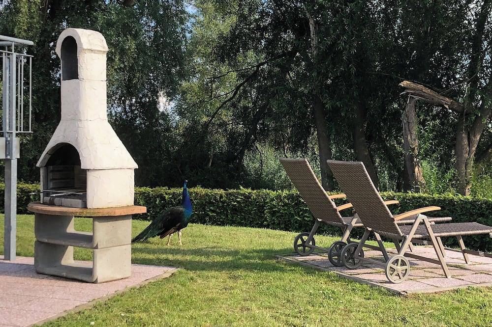 Ganze Wohnung, Apartment Waren for nature lovers and families in Ludorf, Müritz
