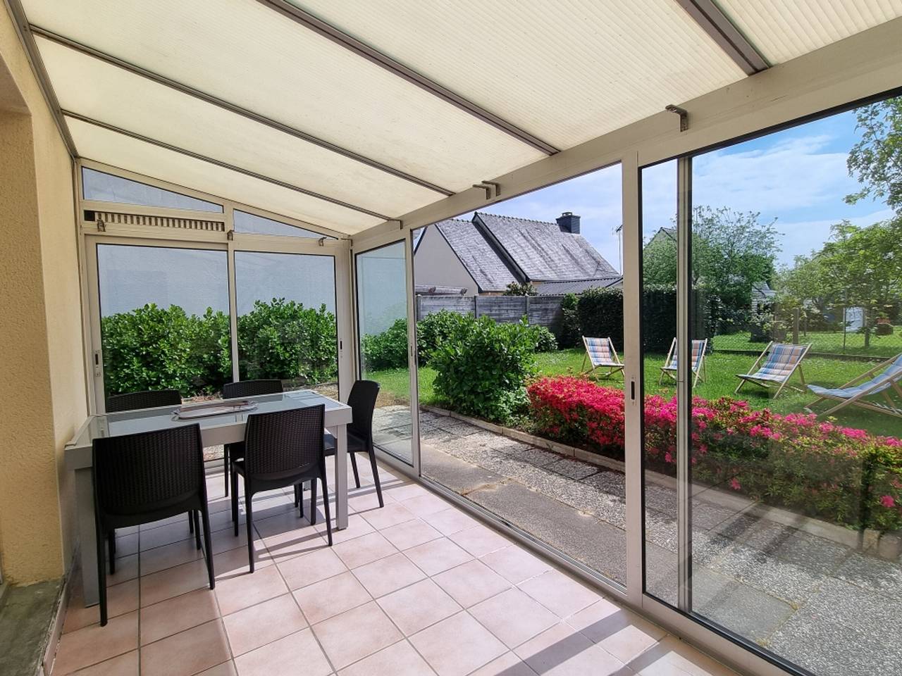 Maison rénovée, proche plage Kerfontaine, 6 pers., animaux admis, 3 chambres in Sarzeau, Côte des Mégalithes