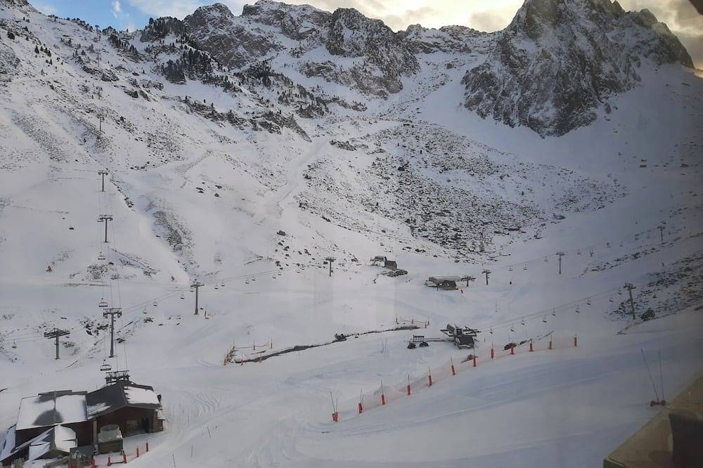 Appartement entier, Le 20cts - T3 avec blacon et terasse in La Mongie, Bagnères-de-Bigorre