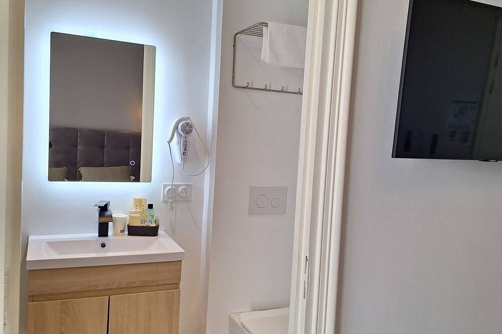Double room \"Neptune\" - Domaine de la Mautanne in Sainte-Tulle, Parque natural regional del Luberon