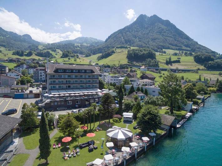 Hotel für 2 Personen, mit Terrasse und Garten sowie Ausblick in Beckenried