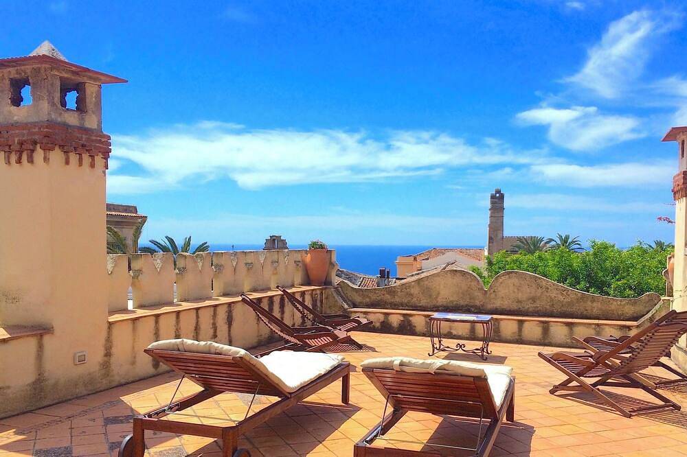 Villa Mimosa Taormina With Rooftop Sea View Terrace in Taormina, Province de Messina