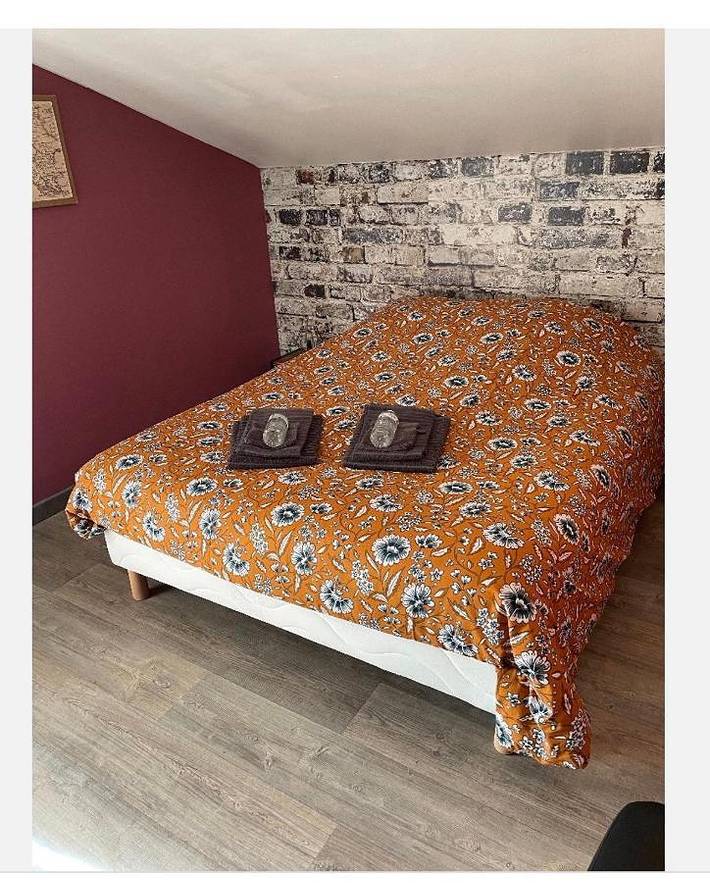Chambre d’hôte pour 2 personnes, avec jardin ainsi que piscine et balcon à Lombers