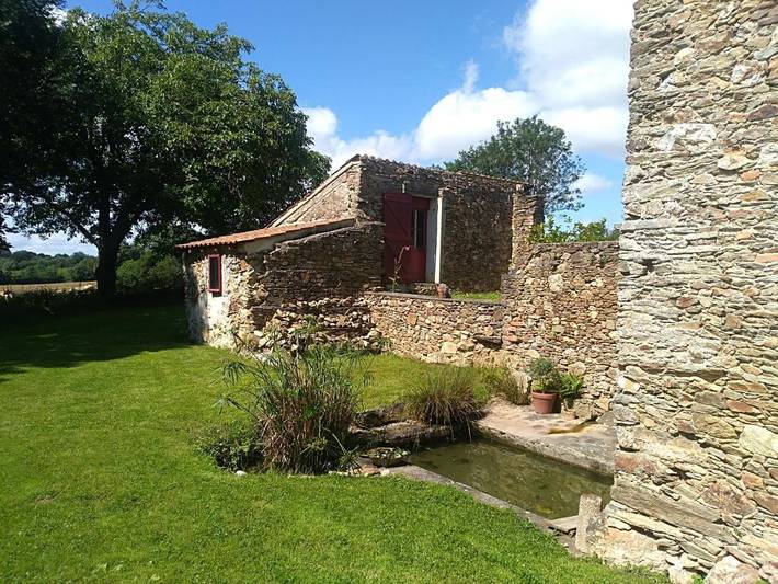 Chambre d’hôte pour 2 personnes, avec terrasse ainsi que vue et jardin dans les Deux-Sèvres - 3