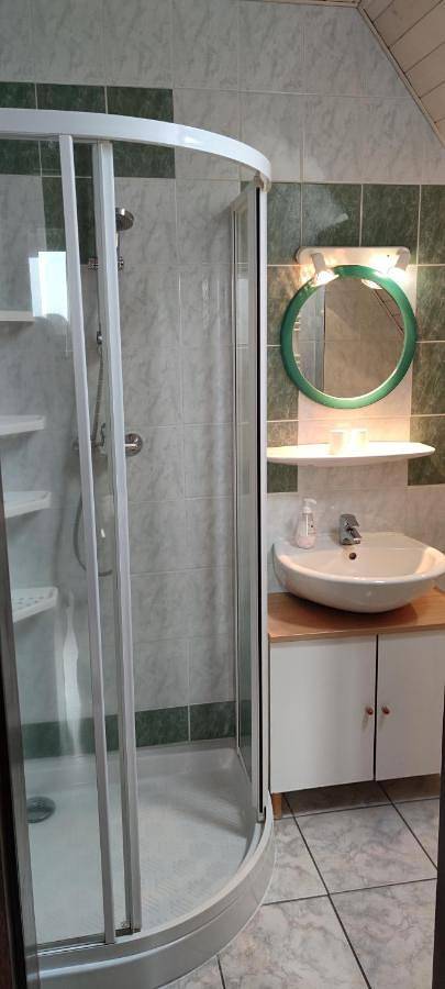 Location de vacances pour 2 personnes, avec terrasse et jardin ainsi que vue et piscine, animaux acceptés à Mittelbergheim - 3