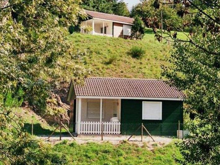 Location de vacances pour 4 personnes, avec terrasse à Désaignes