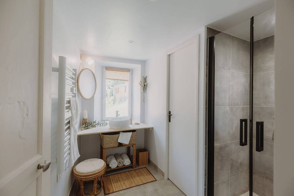 Cabanes du Dauphiné - Anita Accommodation in Gap, Gap region