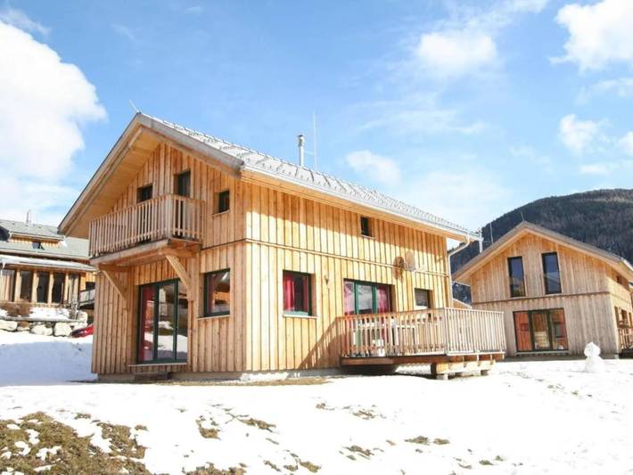Chalet für 8 Personen, mit Balkon und Sauna sowie Garten in Hohentauern