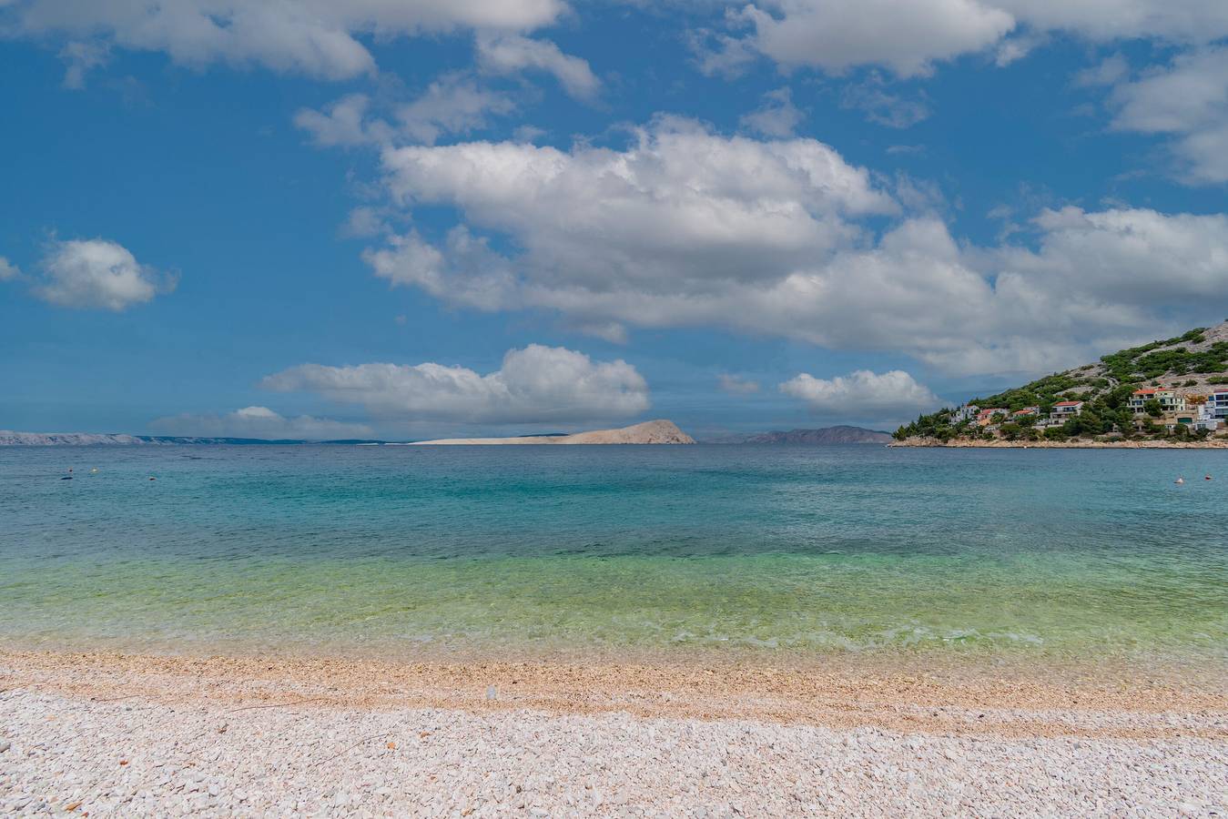 Cijeli apartman, Apartments Steps from the Sea in Jablanac, Park prirode Velebit