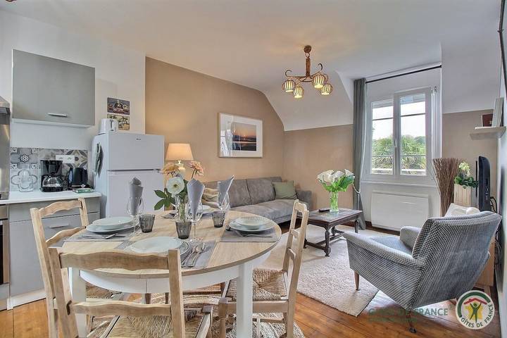Gîte pour 4 personnes, avec Jardin et Vue dans Plage de la Ville Berneuf