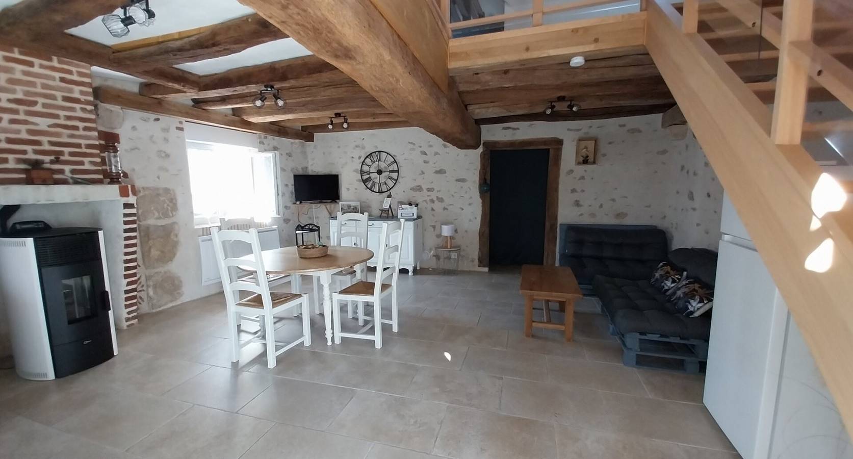 Gîte La Petite Maison: Casa de vacaciones con Wi-Fi cerca de Chambord in Huisseau-sur-Cosson, Región de Blois