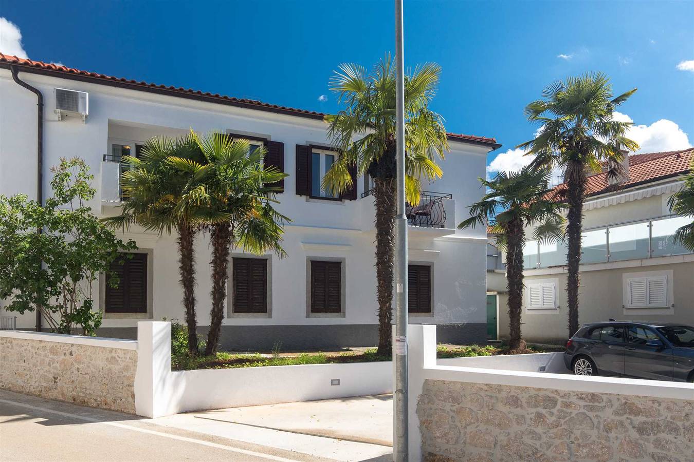 Ganze Wohnung, Apartment Nika mit Meerblick in Malinska-Dubašnica, Krk
