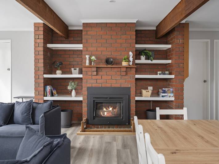 Ganze Wohnung, Familienrefugium mit Kamin und Gartenblick in Rosebud, Mornington Peninsula