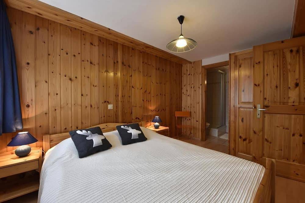 Ganze Wohnung, Komfortable 3-Zimmer (Erdgeschoss) für 4 Personen im alten Dorf : Wohnraum - Küche mit Spülmaschine, in Grimentz, Anniviers