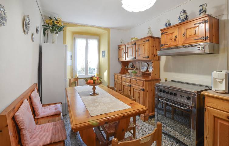 Accogliente appartamento di 150m²: WiFi, Lavatrice, TV, Parcheggio | Varese in Varese Ligure, Provincia di La Spezia