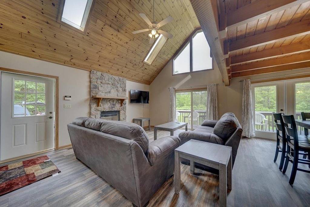 Walk to Beach on Wallenpaupack! in Lake Wallenpaupack